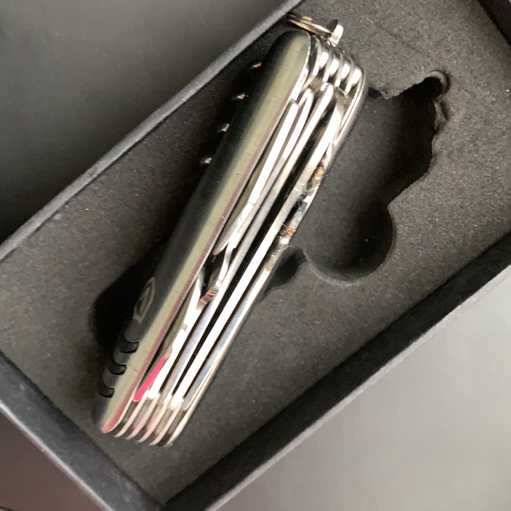 Utility knife - Picture 2 of 6